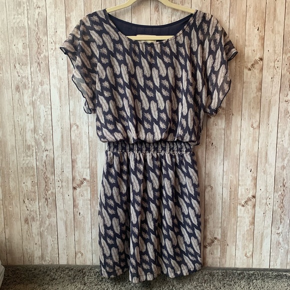 Francesca's Collections Dresses & Skirts - Paisley and Ivy Feather design dress